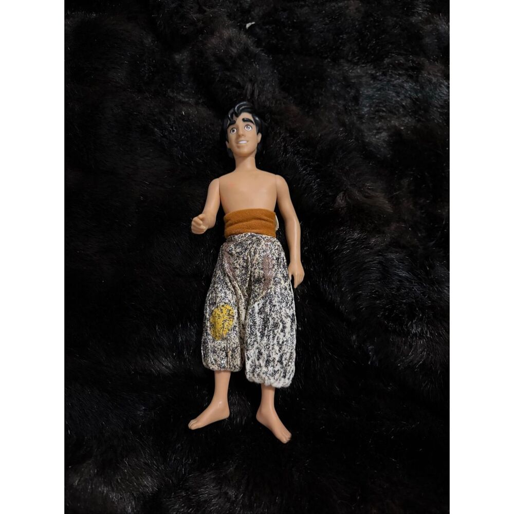 VINTAGE DISNEY APPLAUSE ALADDIN VINYL DOLL FIGURE